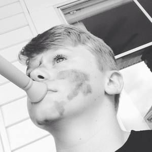 Meet your Posher, Thomas